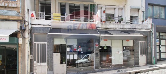 Propriété commerciale à Porto, Portugal 213m² No. 95702 19