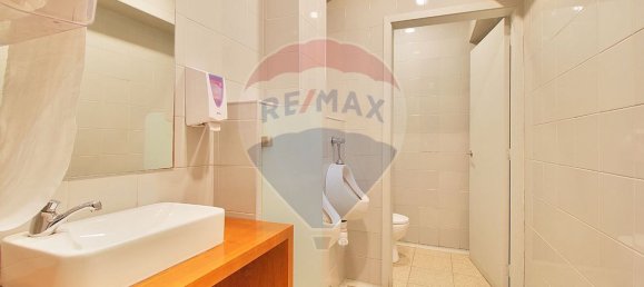 Propriété commerciale à Porto, Portugal 213m² No. 95702 15