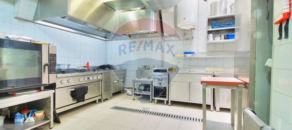 Propriété commerciale à Porto, Portugal 213m² No. 95702 7