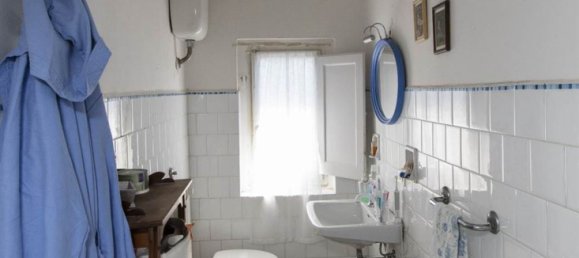 6 rooms Apartment in Pontassieve, Italy No. 44566 9