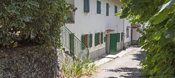 6 rooms Apartment in Pontassieve, Italy No. 44566 4