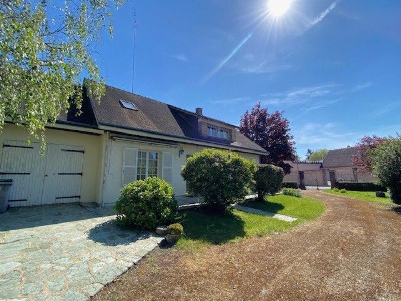 Casa T5 em Saint-Prest, France N.º 160149