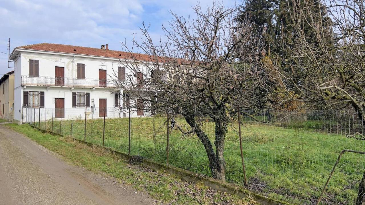 5-Zimmer Haus in Bellinzago Novarese, Italy, Nr. 74206