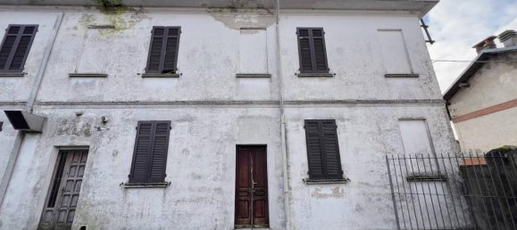 5-Zimmer Haus in Bellinzago Novarese, Italy, Nr. 74206 6