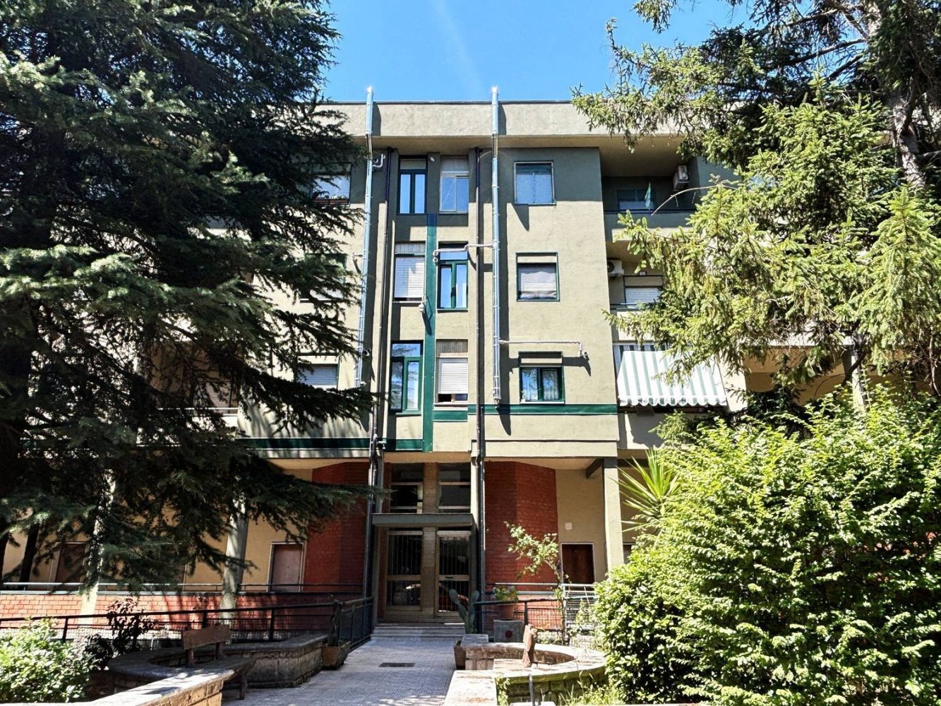 Garage in Avellino, Italy 17m², Nr. 305877