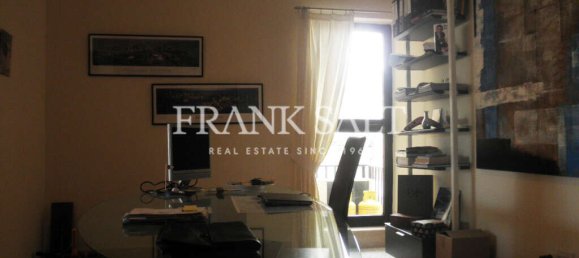 3 Schlafzimmer Wohnung in Saint Julian's, Malta, Nr. 8482 4