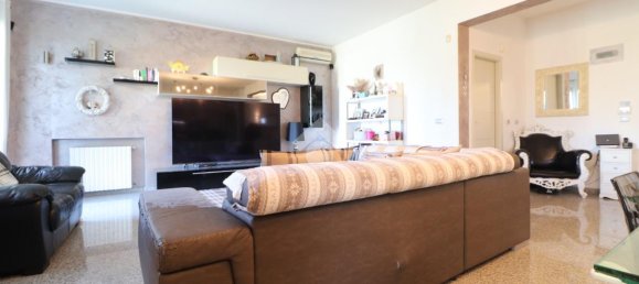 Villa de 6 habitaciónes en Roverbella, Italy No. 235912 6