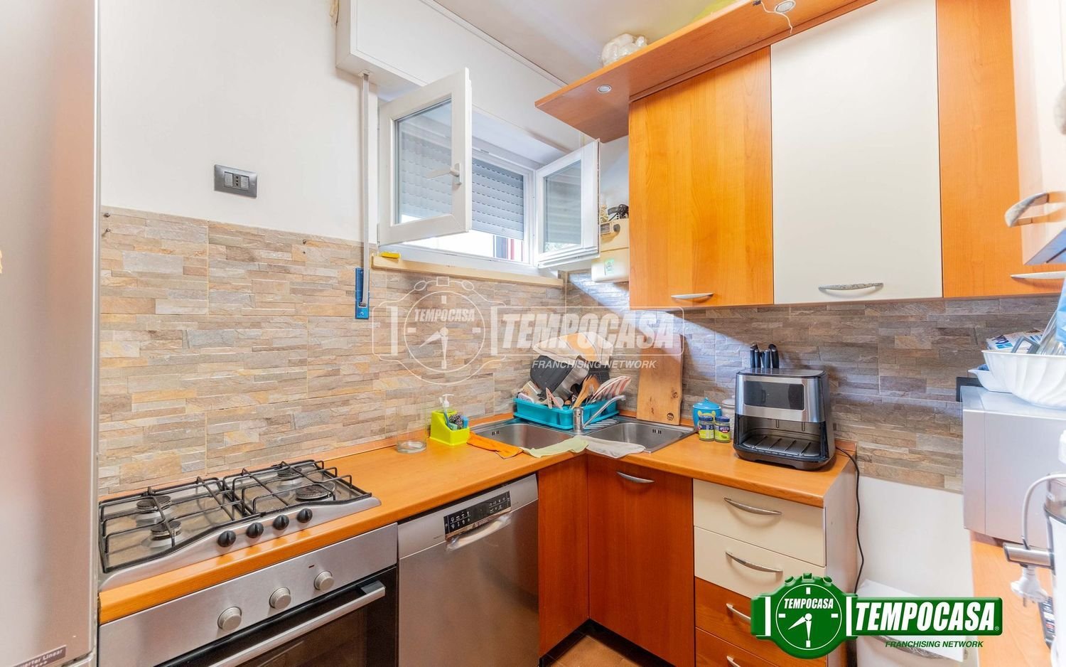 2 rooms Apartment in Milan, Italy No. 244533