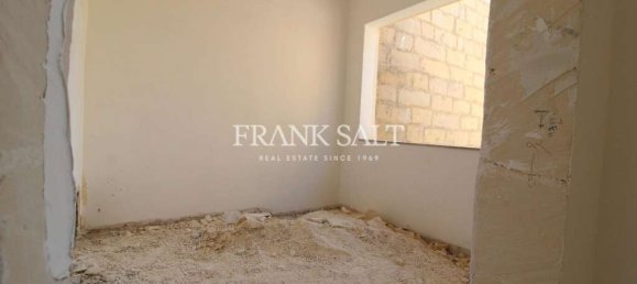 5 bedrooms Townhouse in Hamrun, Malta No. 191 3