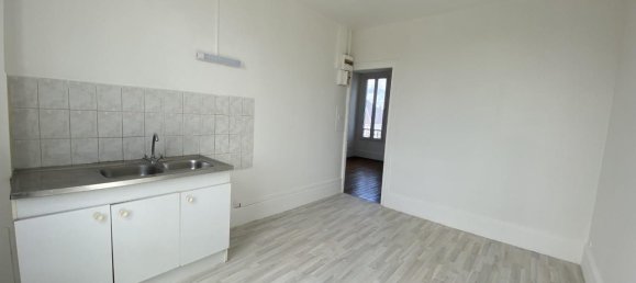 Studio in Pont-Sainte-Maxence, France No. 78796 2