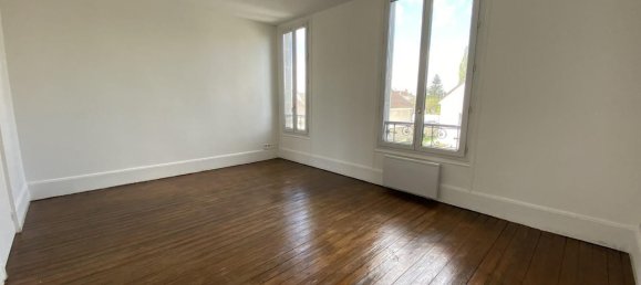 Studio in Pont-Sainte-Maxence, France No. 78796 6