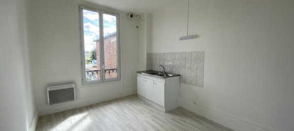 Studio in Pont-Sainte-Maxence, France No. 78796 10