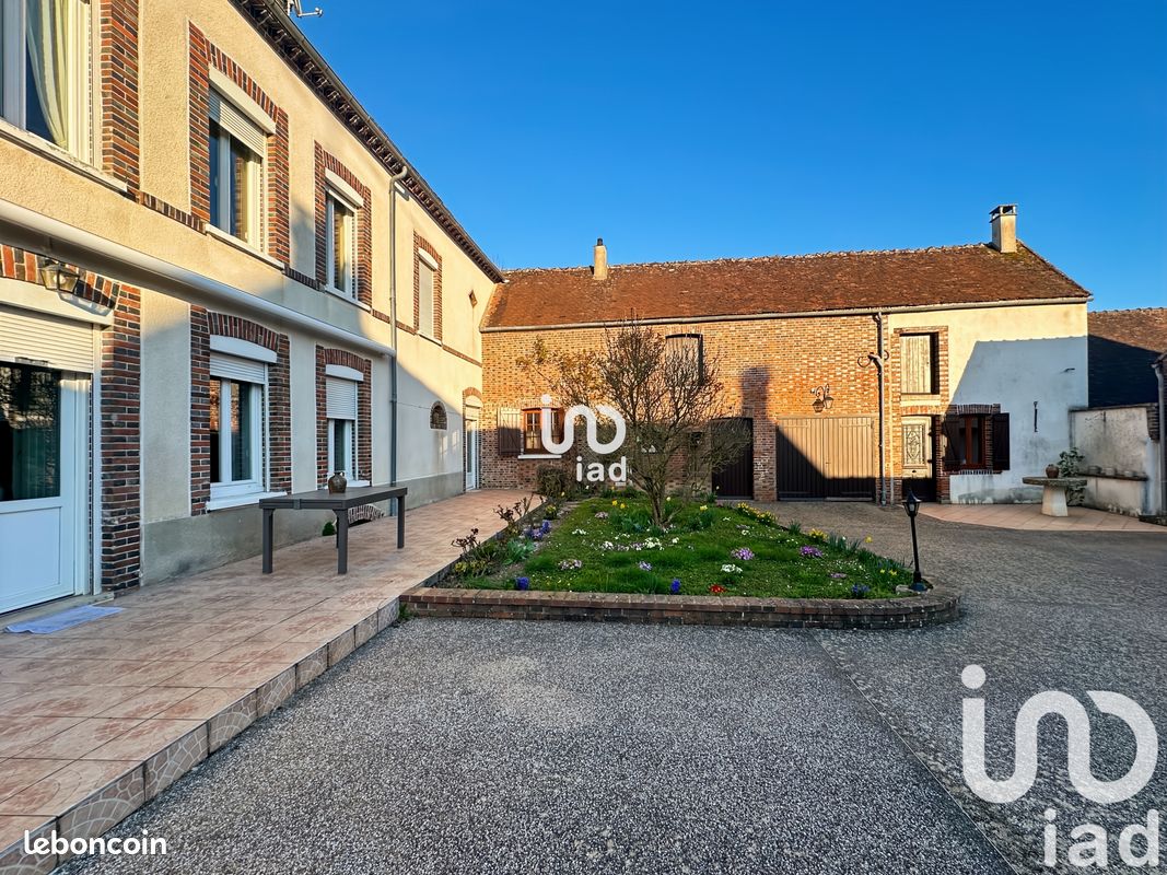 Casa T3 em Les Bordes, France N.º 271677