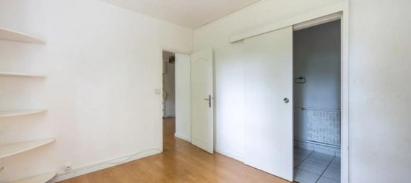 1 bedroom Apartment in L'Isle-Adam, France No. 303347 9