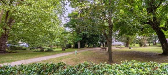 1 bedroom Apartment in L'Isle-Adam, France No. 303347 12