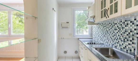 1 bedroom Apartment in L'Isle-Adam, France No. 303347 5