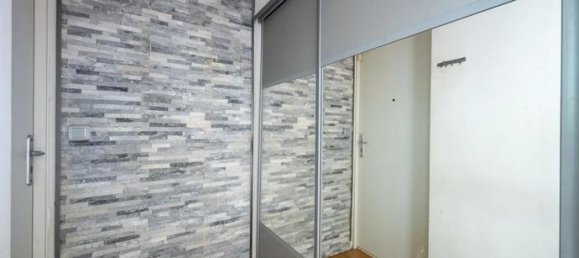 1 bedroom Apartment in L'Isle-Adam, France No. 303347 8