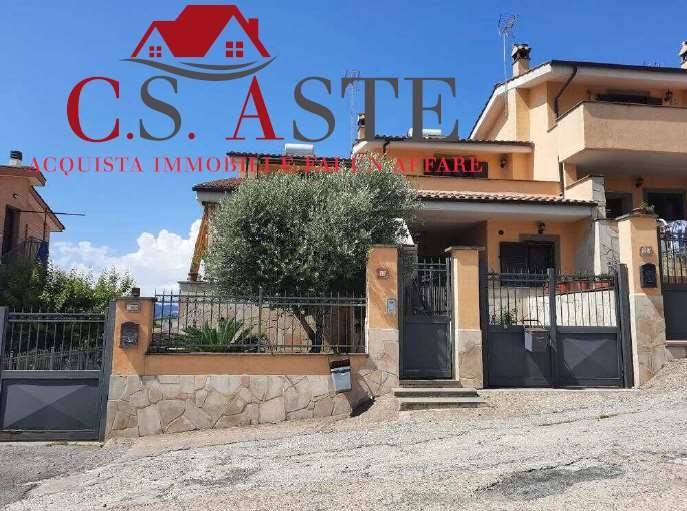 3 rooms Building in Rome, Italy No. 289839