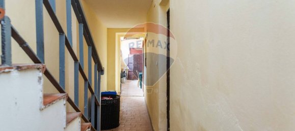 9 rooms Apartment in Catania, Italy No. 300917 2