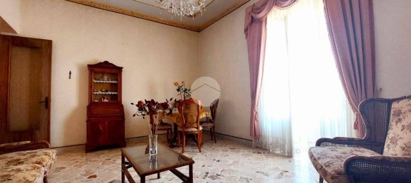 3 Schlafzimmer Wohnung in Palermo, Italy, Nr. 325480 4