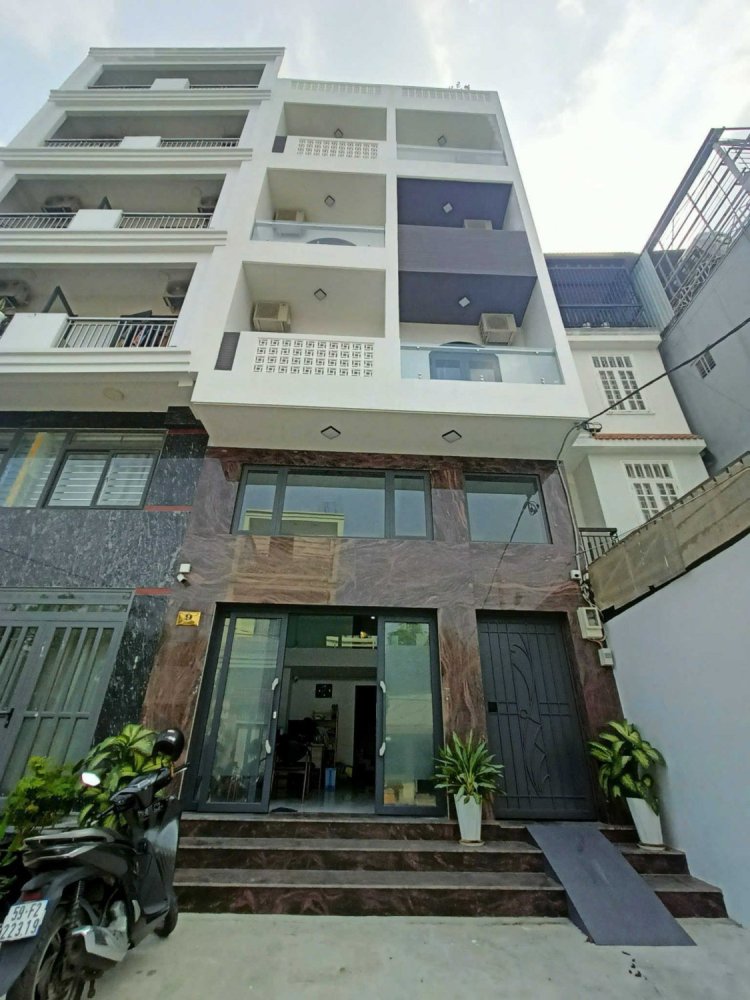 120m² Apartment in District 7, Vietnam No. 19967