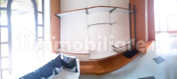 Коммерческая недвижимость с 3 комнатами в Остилья, Италия № 6408 11