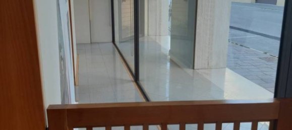 Коммерческая недвижимость с 3 комнатами в Остилья, Италия № 6408 12