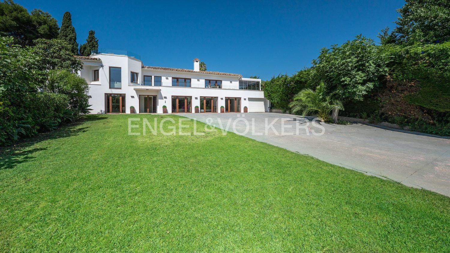 8 غرف نوم فيلا في Marbella, Spain رقم 155572