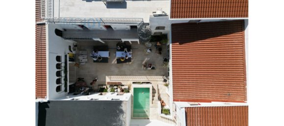 8 bedrooms House in Almada, Portugal No. 117945 5