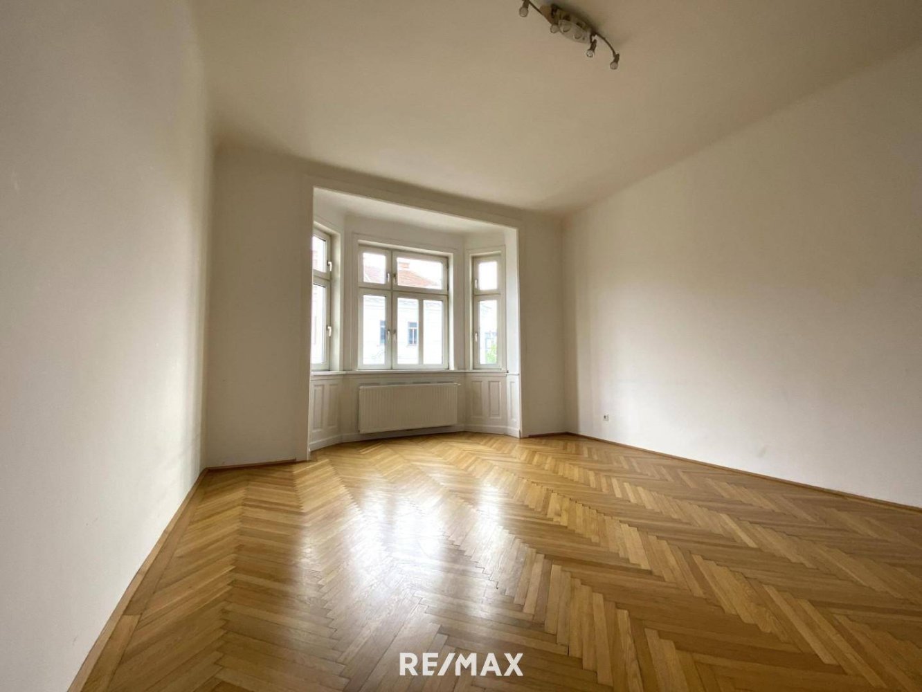 4 rooms Apartment in Penzing, Austria No. 72369