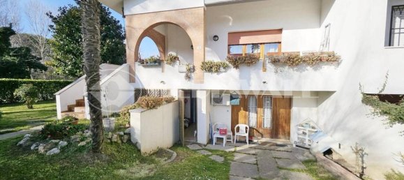 Villa de 11 habitaciónes en Udine, Italy No. 37586 2