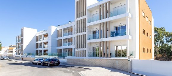 Apartamento de 3 dormitorios en Albufeira, Portugal No. 135213 37