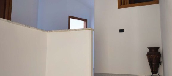 Duplex de 6 divisões em Santo Stefano di Camastra, Italy N.º 296028 31