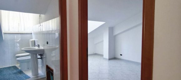 Duplex de 6 divisões em Santo Stefano di Camastra, Italy N.º 296028 33