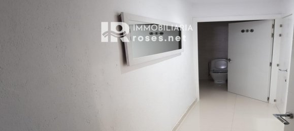 Gewerbliche Immobilie in Roses, Spain 291m², Nr. 136055 15