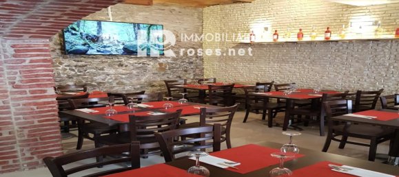 Gewerbliche Immobilie in Roses, Spain 291m², Nr. 136055 9