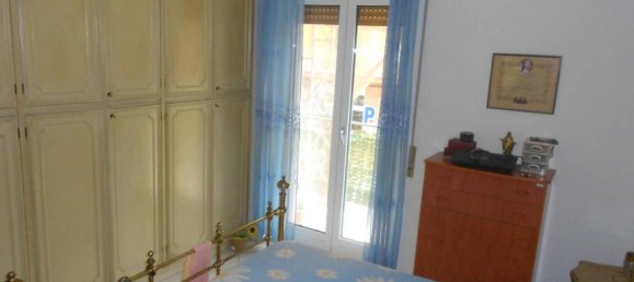 Квартира с 3 комнатами в Неаполь, Италия № 35694 23