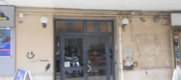 Квартира с 3 комнатами в Неаполь, Италия № 35694 22