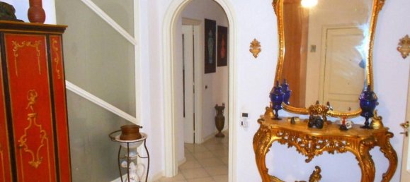 Квартира с 3 комнатами в Неаполь, Италия № 35694 7