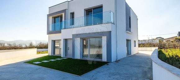 5 bedrooms House in Batalha, Portugal No. 22438 24