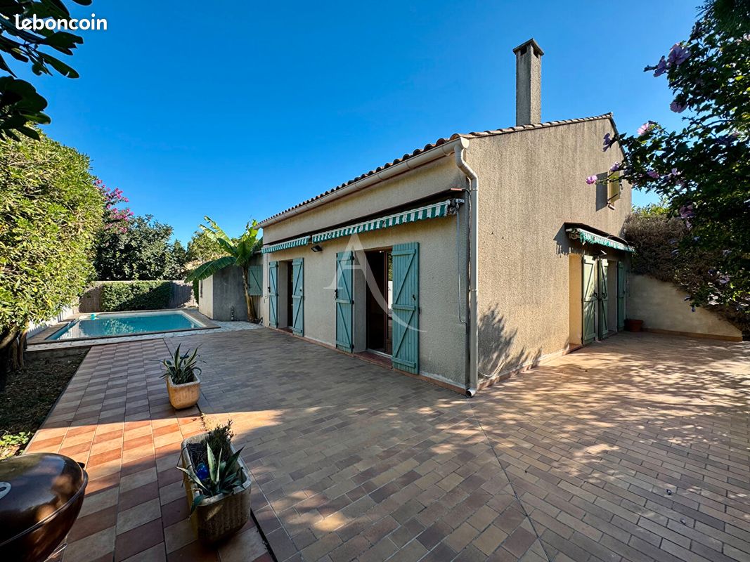 5 bedrooms Villa in Gard, France No. 290336