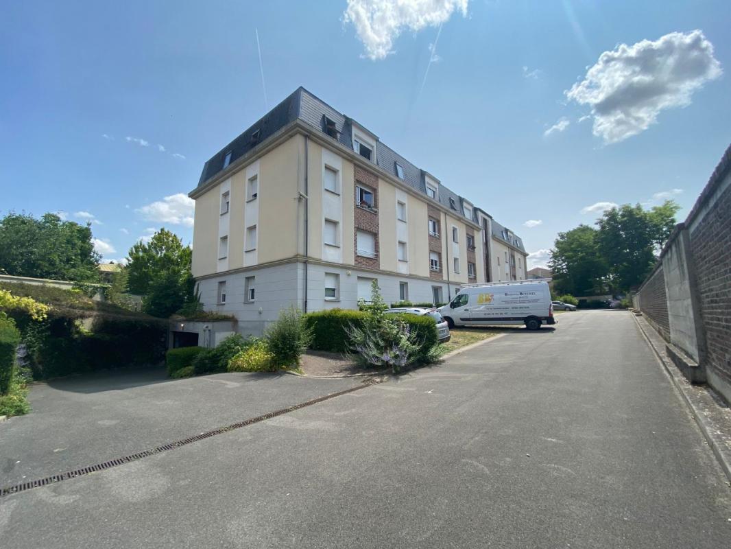 Parkplatz in Amiens, France, Nr. 90635