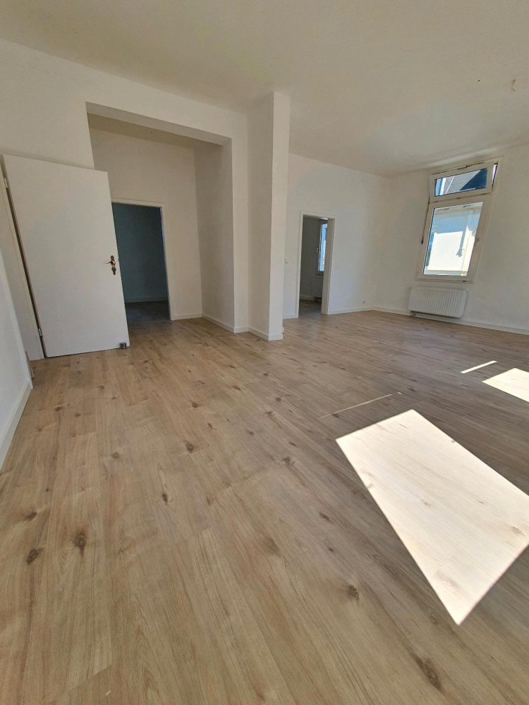 4 Schlafzimmer Wohnung in Wuppertal, Germany, Nr. 242035