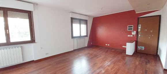 4 rooms Apartment in Arezzo, Italy No. 144736 4