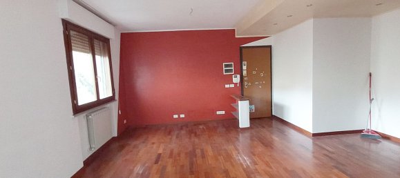 4 rooms Apartment in Arezzo, Italy No. 144736 3