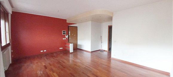 4 rooms Apartment in Arezzo, Italy No. 144736 2