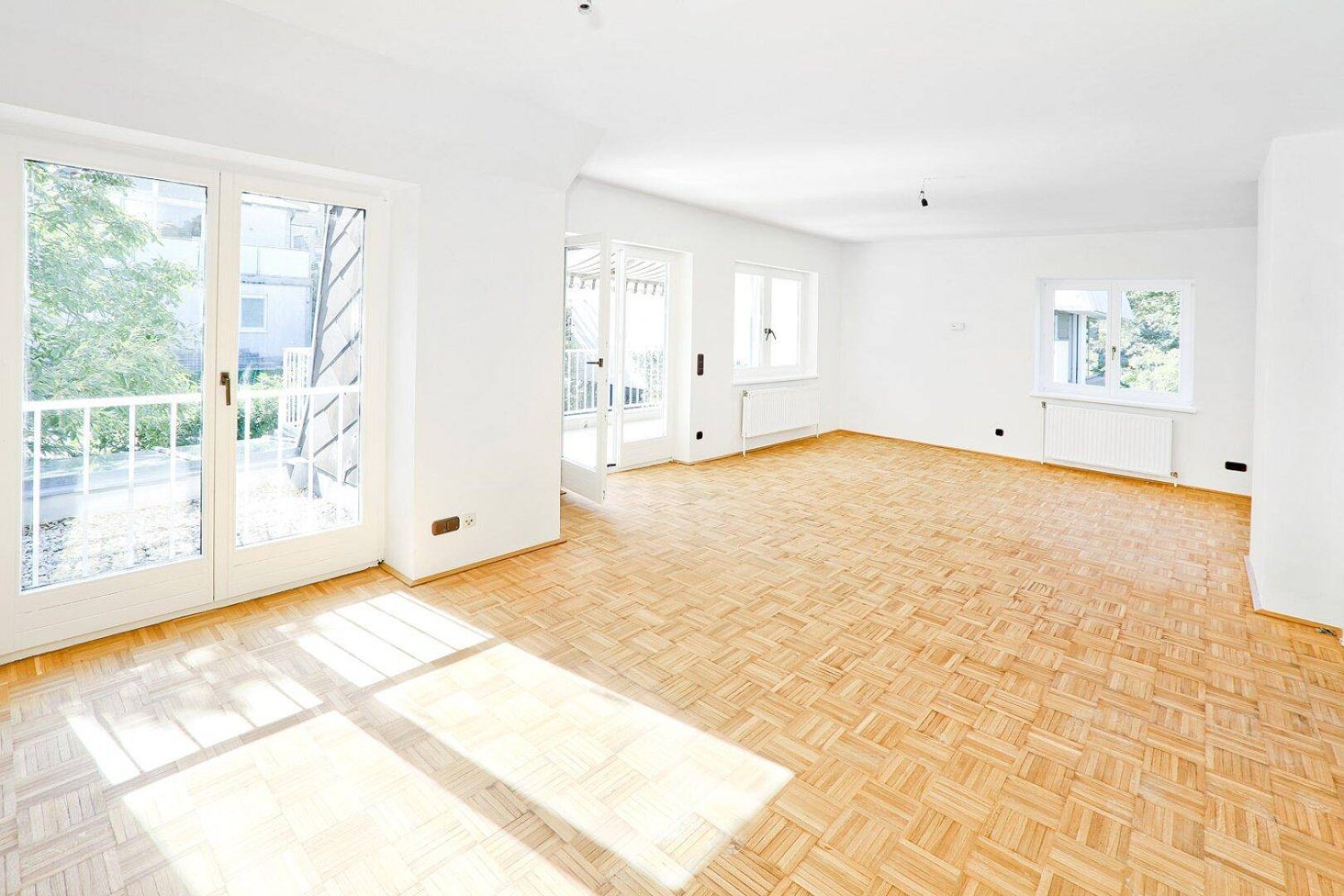 Casa de 10 habitaciónes en Dobling, Austria No. 140060