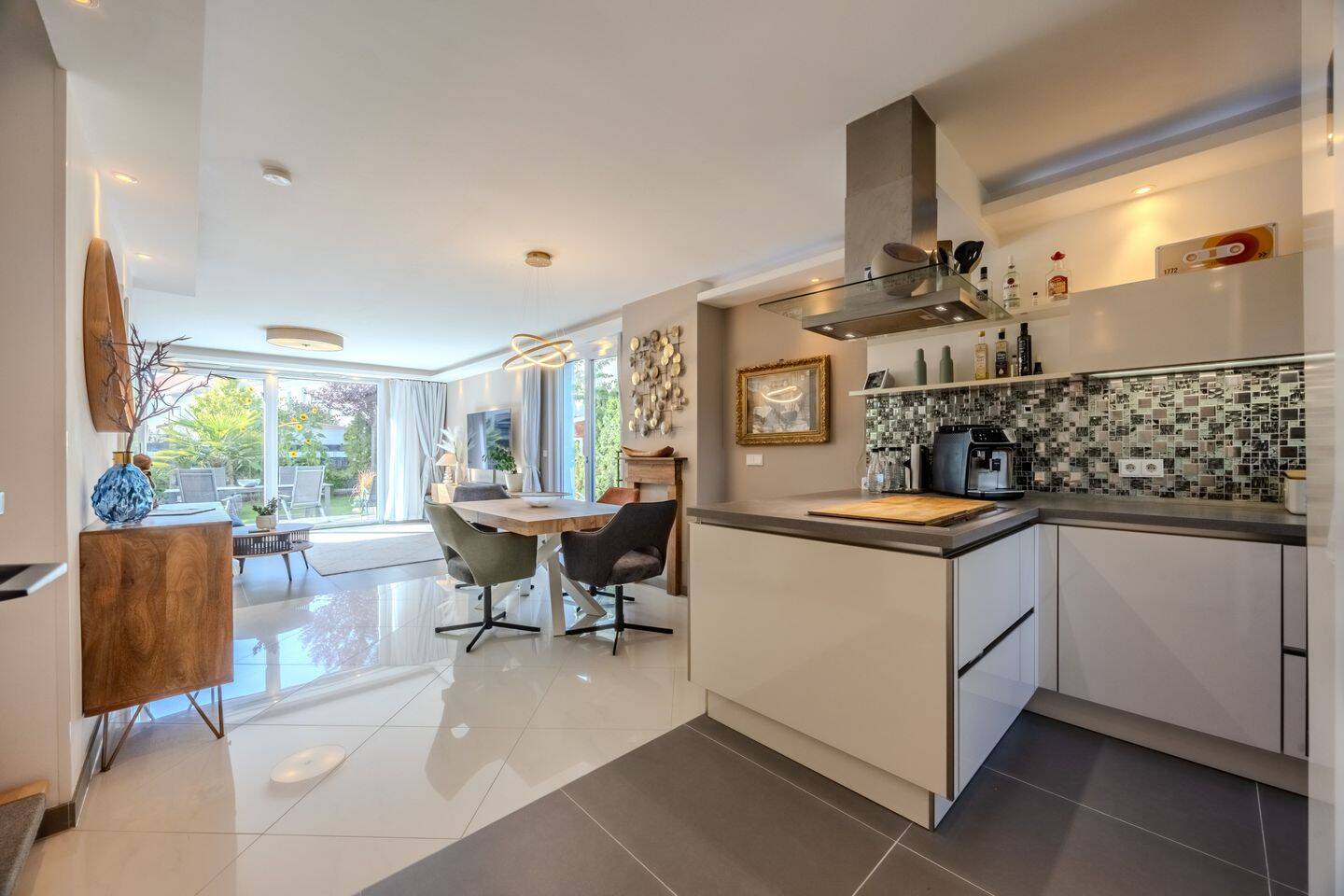 Таунхаус с 4 спальнями в Майн-Кинциг, Германия № 369896