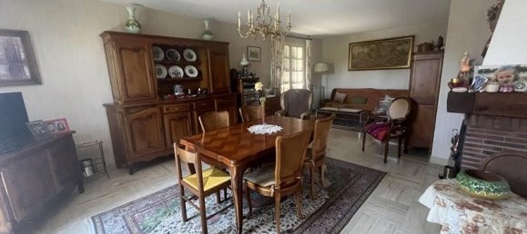 3 bedrooms House in Mehun-sur-Yevre, France No. 276692 2