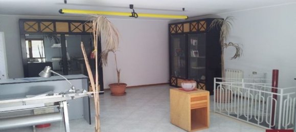 مكتب في Santa Flavia, Italy 105متر مربع رقم 87898 8